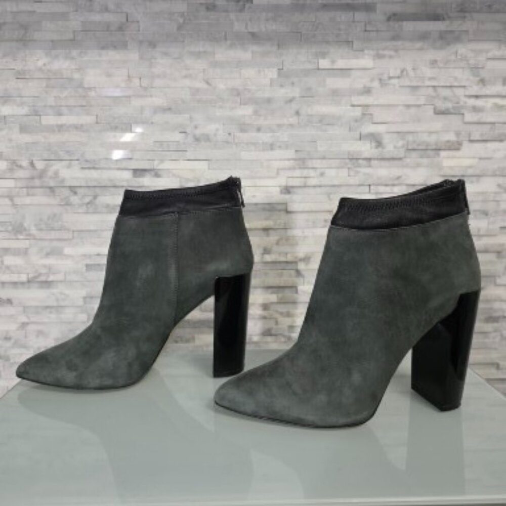 SAKS FIFTH AVENUE SUEDE WOMEN'S SIZE 8M BOOTS